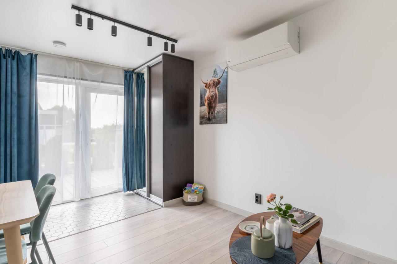 Villa Family Garden House With Free Private Parking & Playground Riga Esterno foto