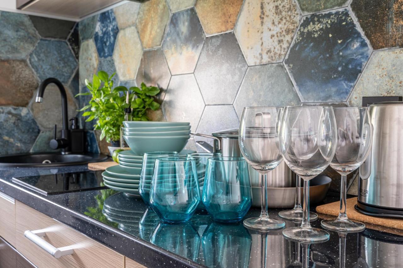 Villa Family Garden House With Free Private Parking & Playground Riga Esterno foto