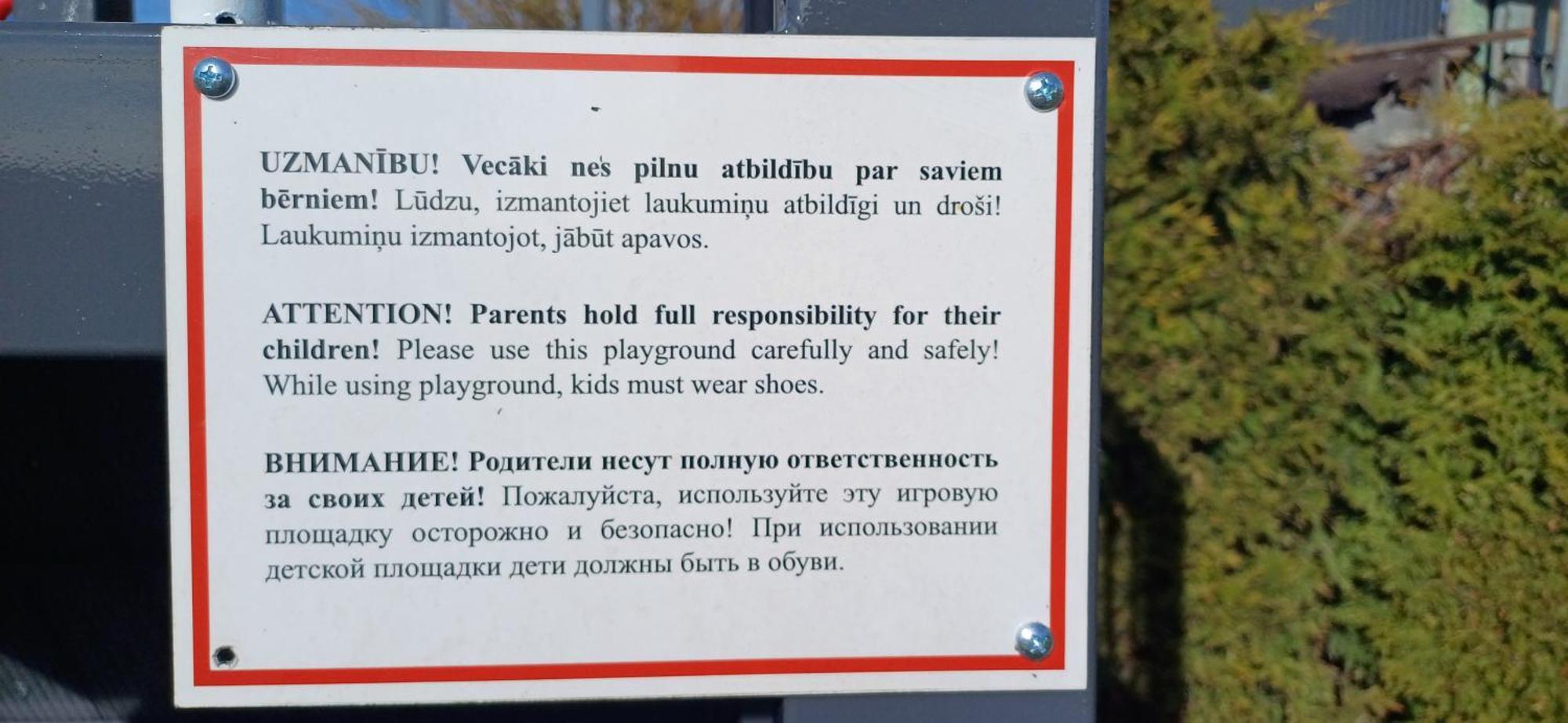 Villa Family Garden House With Free Private Parking & Playground Riga Esterno foto